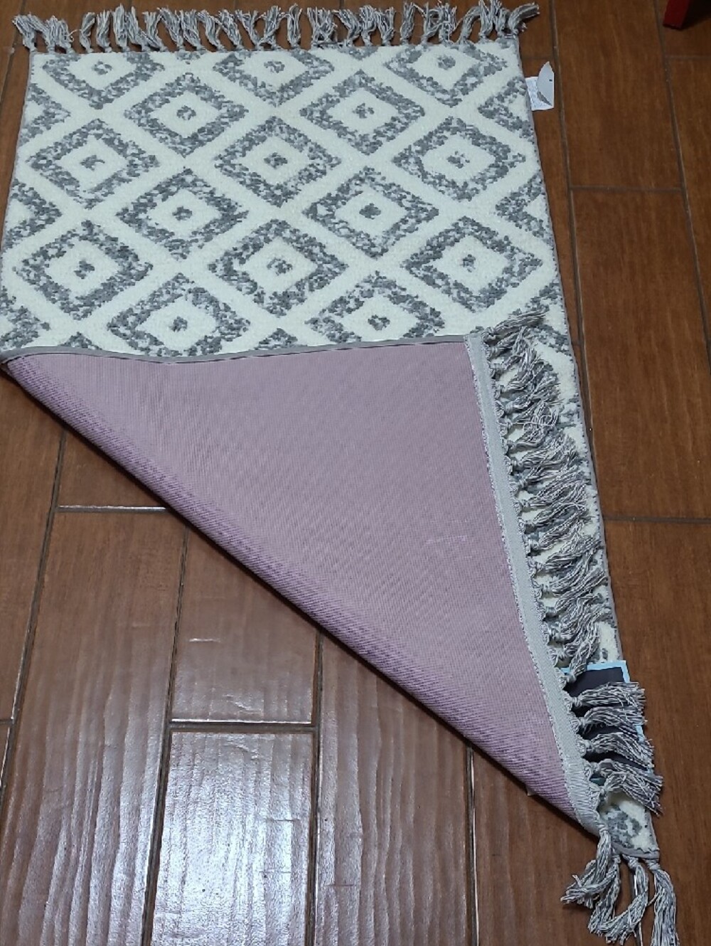 Diamond Fringe Bath Rug - Picture 2 of 7